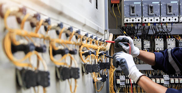 Professional Electrician technician working in Edinburgh, IN